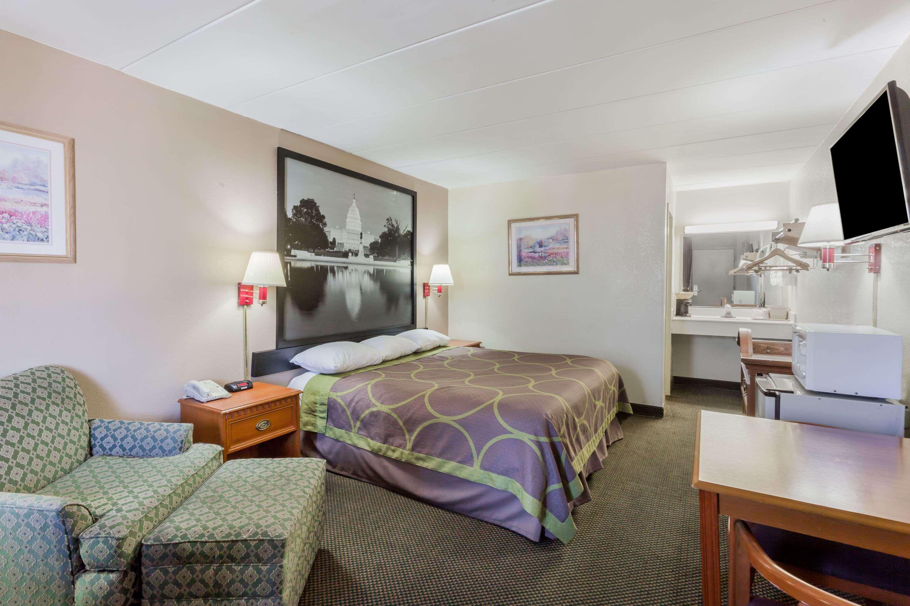 Super 8 By Wyndham Manassas Ξενοδοχείο Εξωτερικό φωτογραφία