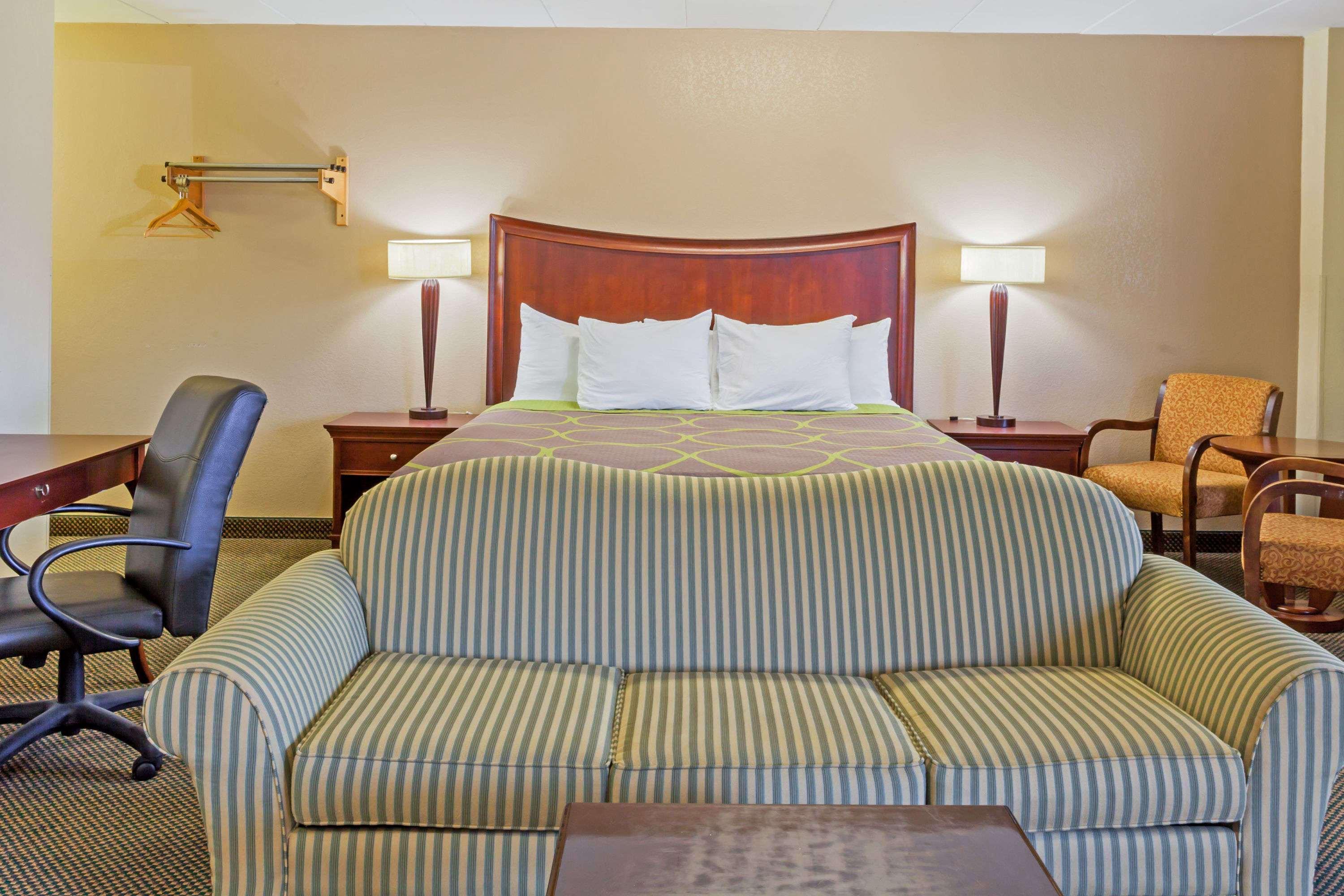 Super 8 By Wyndham Manassas Ξενοδοχείο Εξωτερικό φωτογραφία